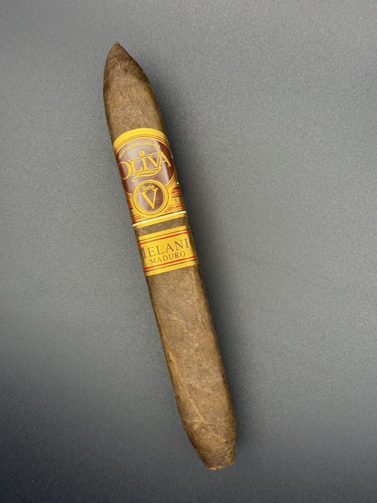 Photo of Oliva Serie V Limited Edition Melanio Maduro Figurado Box